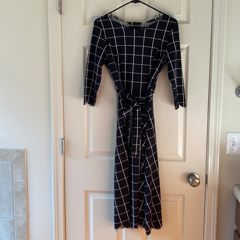 EUC SHEIN scalloped dress